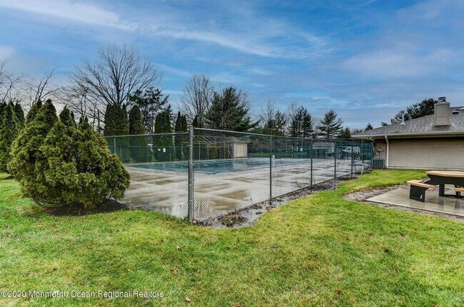 Building Photo - 500 Danbury Ln