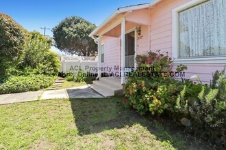 Building Photo - Spacious, quiet, one story Castro Valley Home