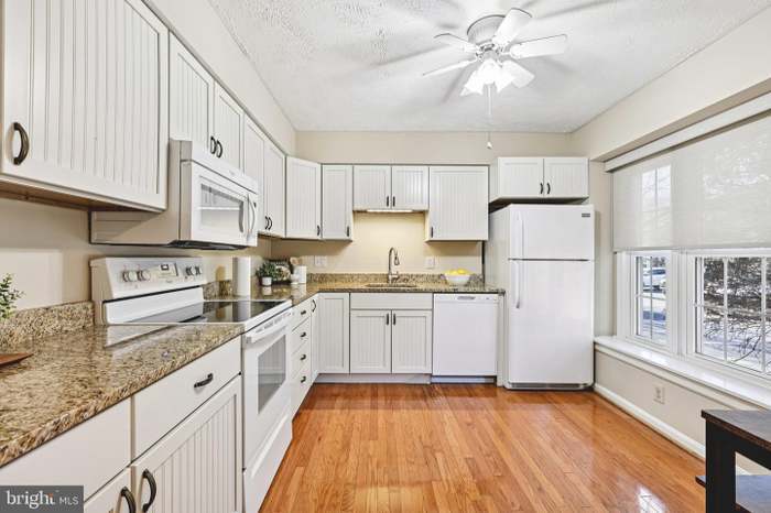 Building Photo - 5555 First Statesman Ln