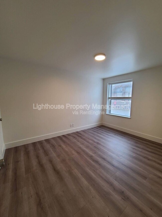 Building Photo - 917 Pearl St