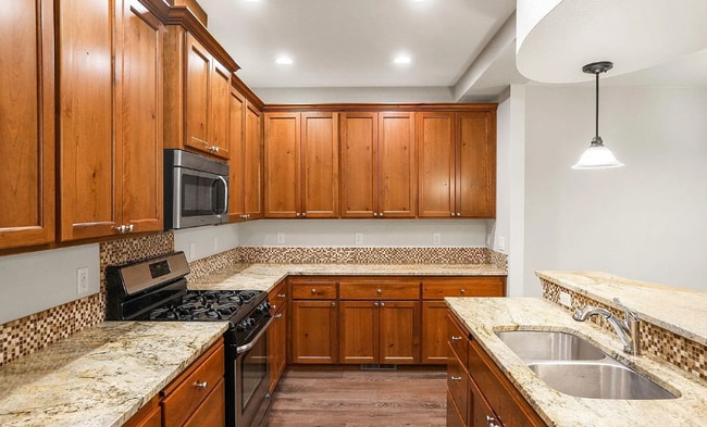 Building Photo - Beautiful and Spacious Single Family Condo...