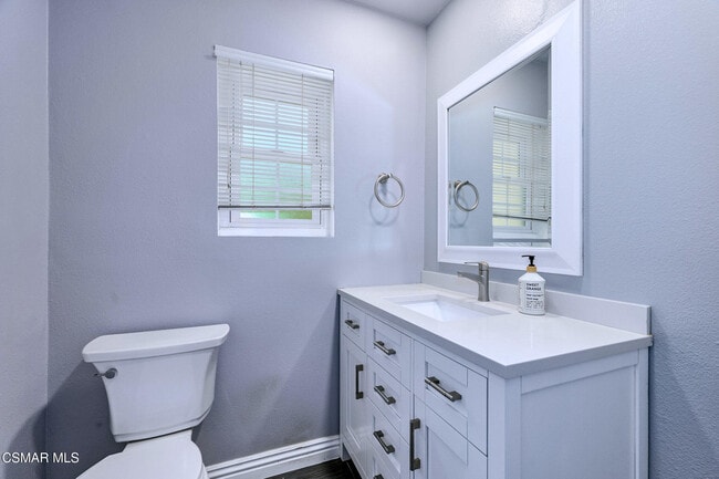 Building Photo - 6058 Hedgewall Dr