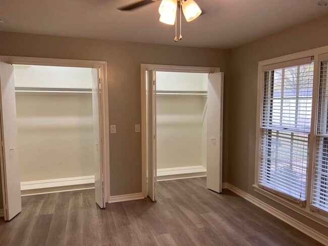 Building Photo - 2411 Clayton Ln