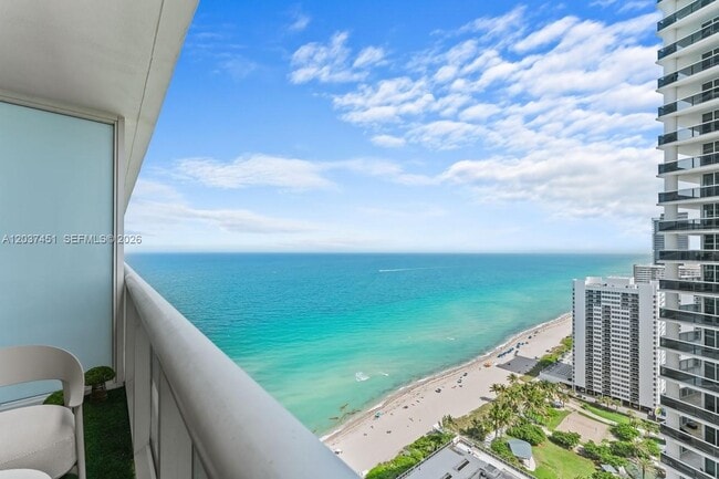 Building Photo - 1830 S Ocean Dr