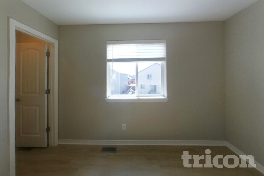 Building Photo - 6783 Galpin Dr