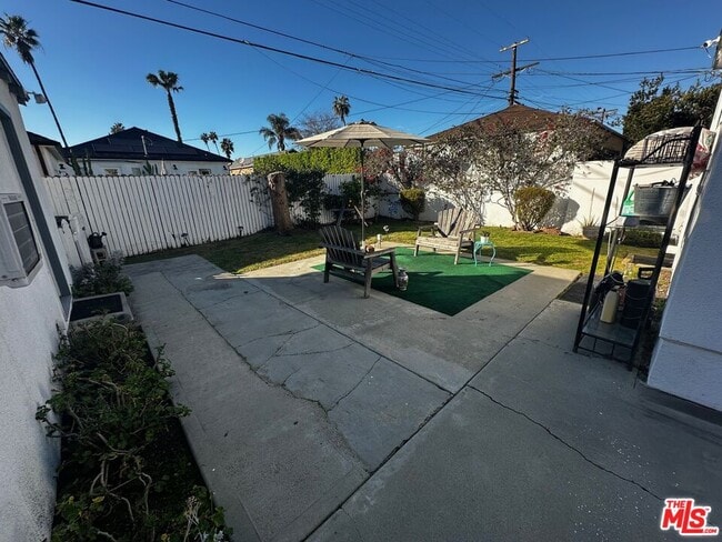 Building Photo - 3791 Olmsted Ave