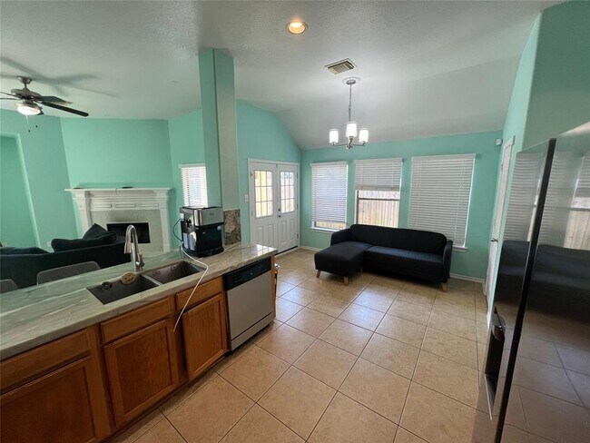 Building Photo - 7806 Crystal Moon Dr