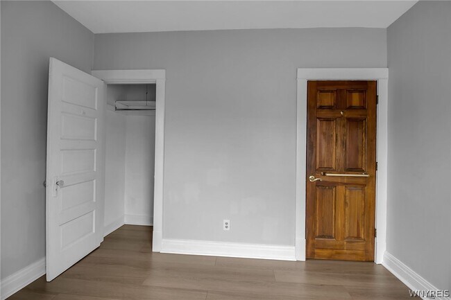 Building Photo - 800 Amherst St