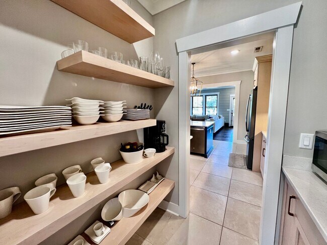 Building Photo - Gorgeous Home on Walkers Ferry Lane in The...