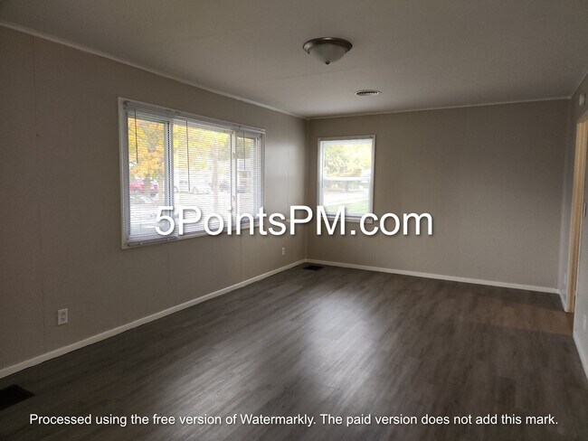 Building Photo - 1032 Andrew St