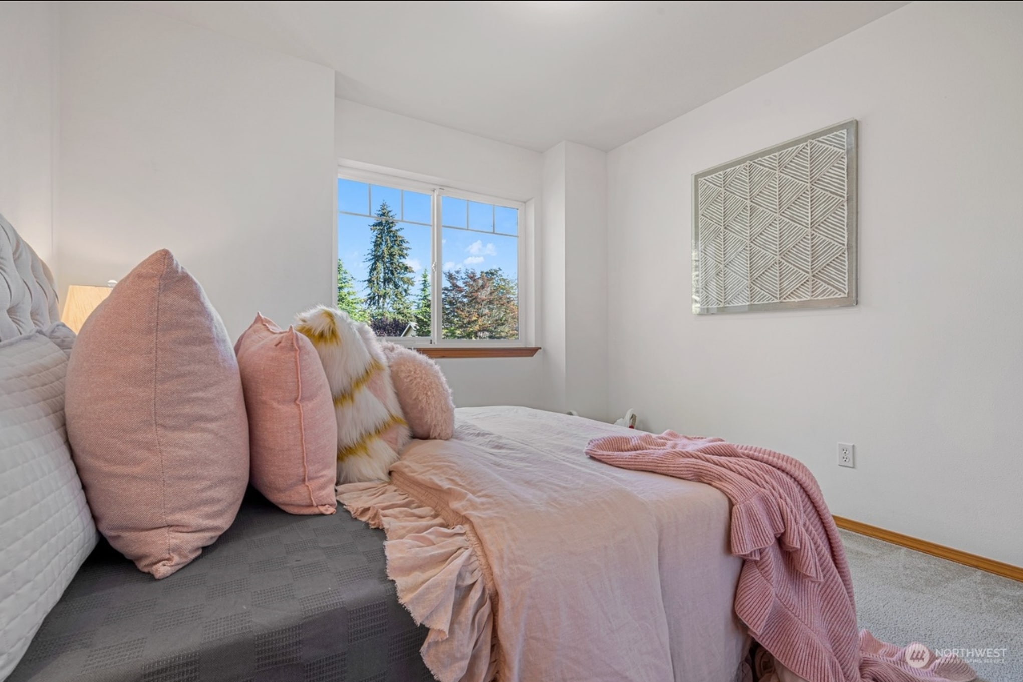 Building Photo - 18521 Stone Ave N