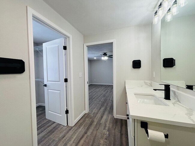 Building Photo - Remodeled 3 bedroom home- available now!