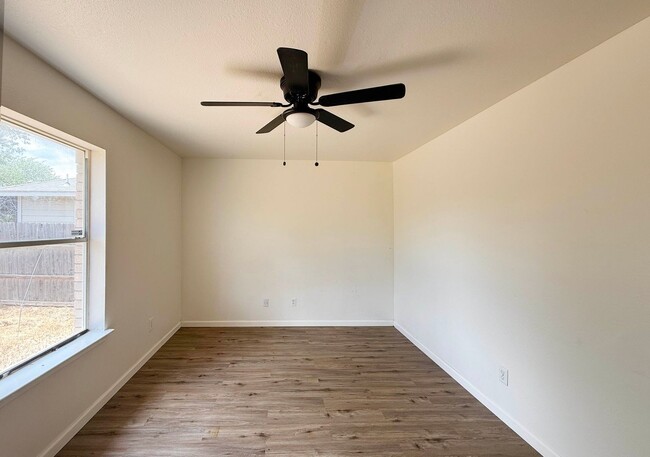 Building Photo - Sky Harbor 3 Bdrm 1 Bath Home