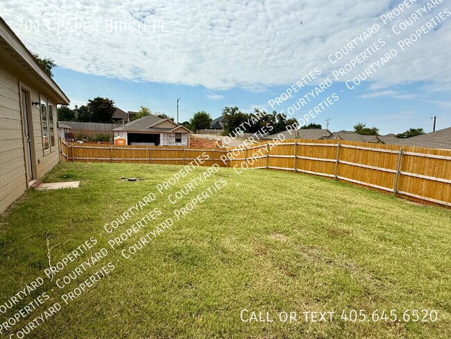 Building Photo - 2013 Paper Birch Pl