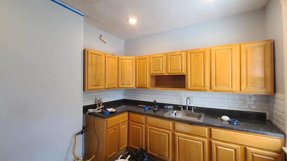 Building Photo - 271 Claremont Ave