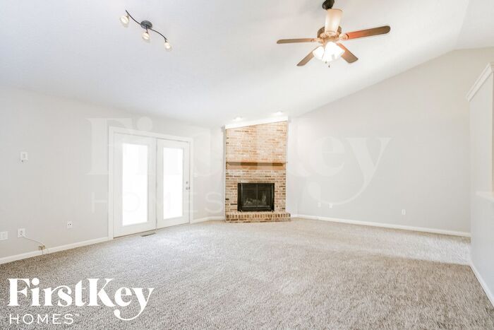 Building Photo - 6560 Springview Dr