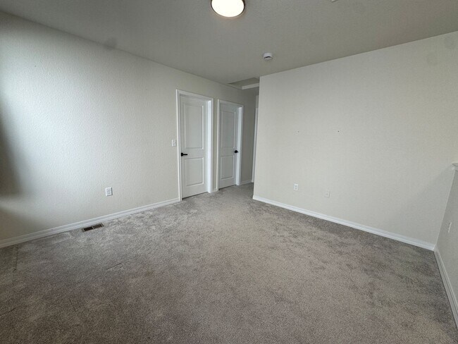 Building Photo - Spacious 3-Bedroom, 3-Bathroom Two-Story Home with Modern Finishes & Fenced Yard