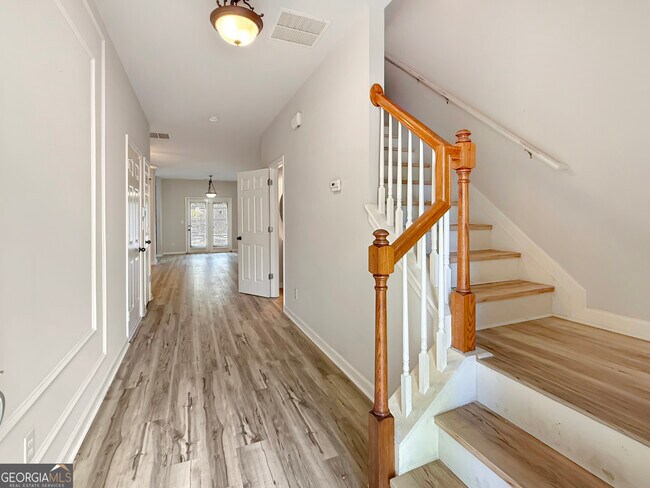 Building Photo - 1645 Southgate Mill Dr