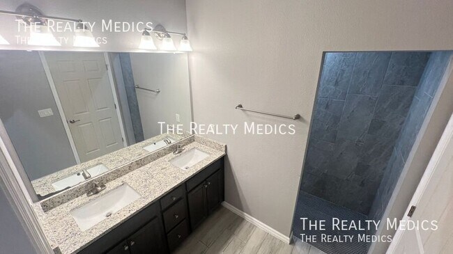 Building Photo - 2122 Sans Souci Ave SE