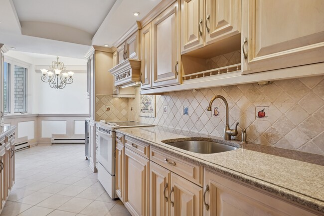 Building Photo - 1 Euclid Ave