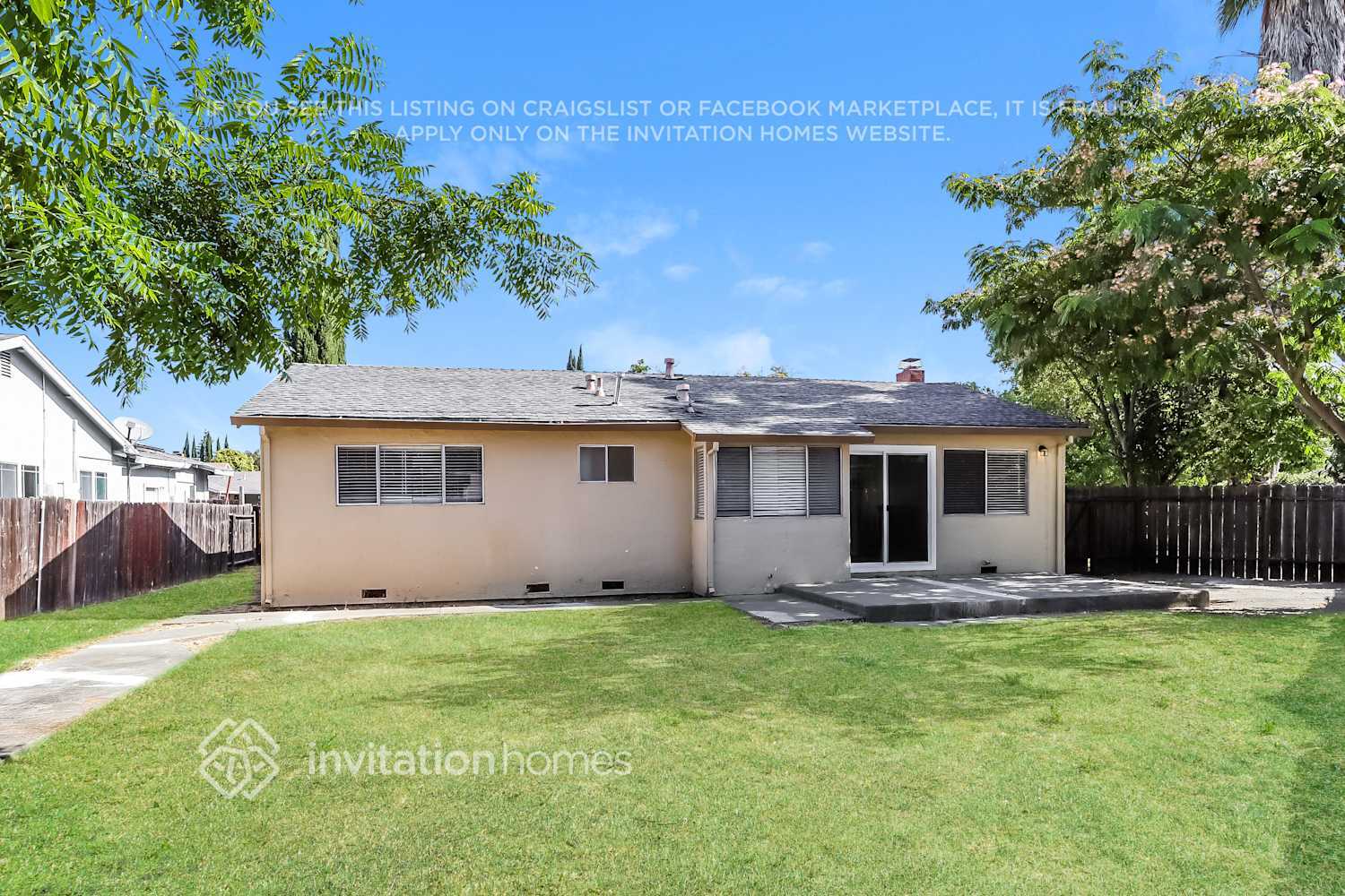 Building Photo - 1385 Meadowlark Dr