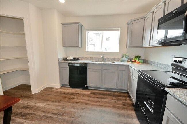 Building Photo - 21155 Gosling Rd