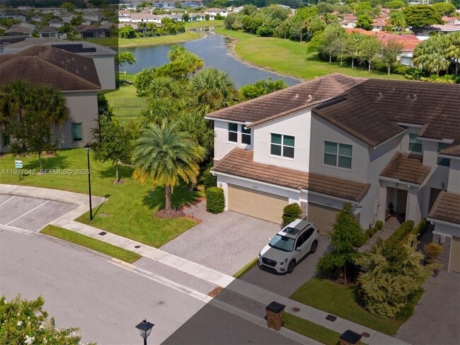 Building Photo - 4317 Lago Dr