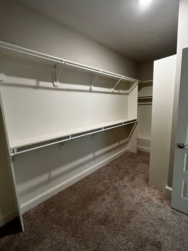 Building Photo - Custom Built home in a quiet subdivision