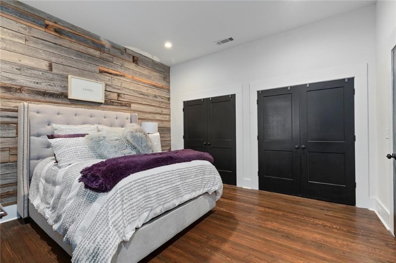 Building Photo - 563 Parkway Dr NE