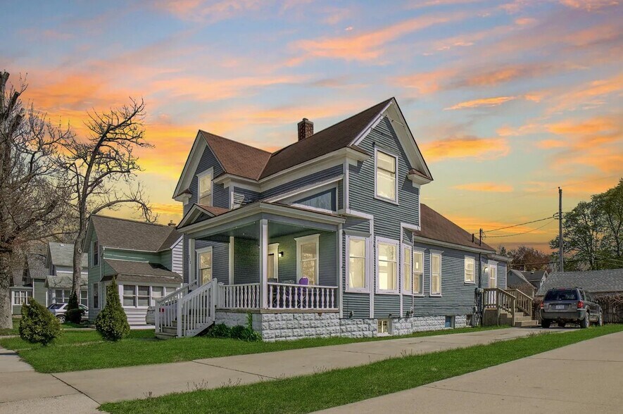 Exterior - 232 E 13th St