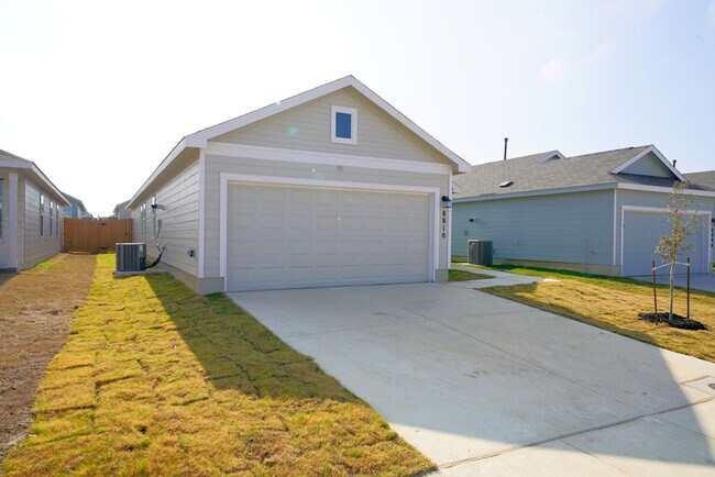 Building Photo - Gorgeous like-new home Available for Rent in Converse! Realtor Commission: $500