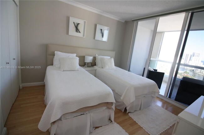 Building Photo - 21205 Yacht Club Dr