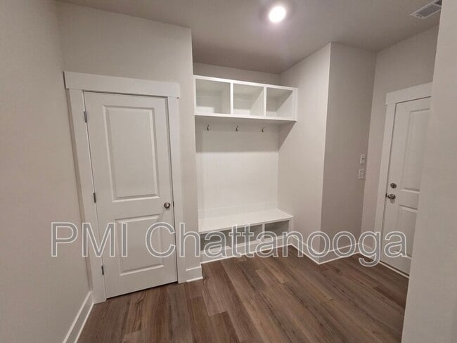 Building Photo - 7553 Snow Cone Wy