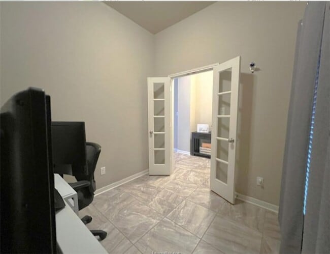 Building Photo - 244 Fieldstone Pl