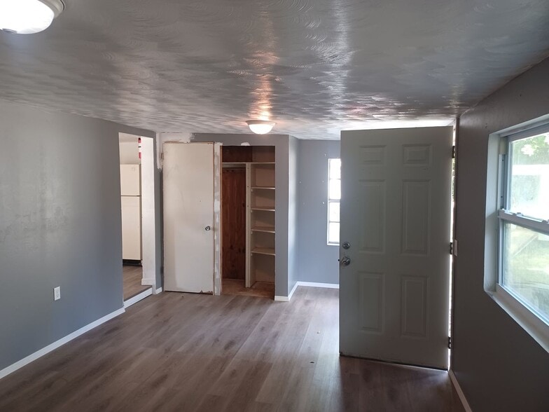 Building Photo - 8305 McDaniel Dr