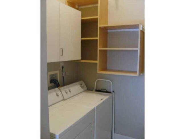 Building Photo - 120 Ralph McGill Blvd NE