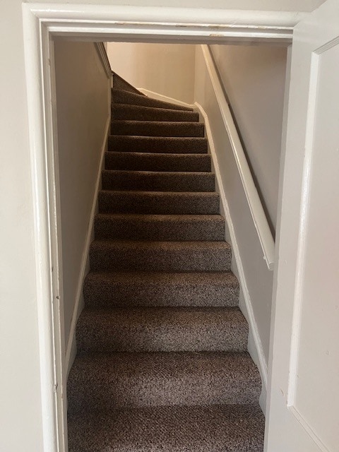 Stairs - 1212 W Murdock St