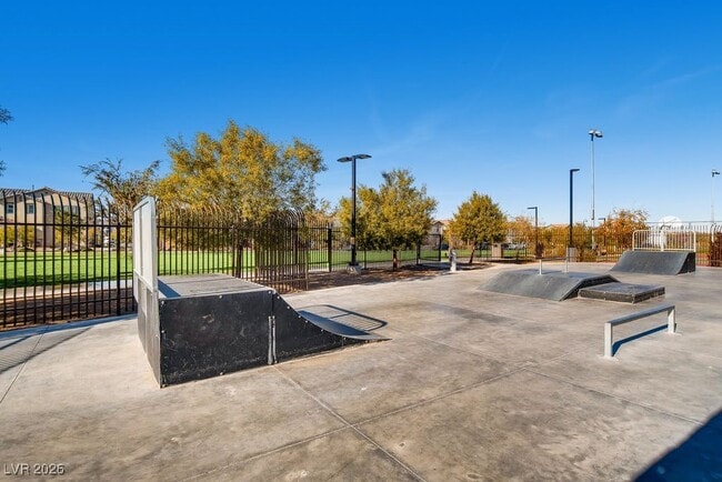 Building Photo - 3008 Barrett Springs Ave