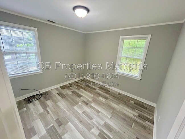 Building Photo - 3585 Mayfair Ave