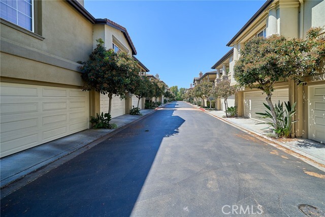 Building Photo - 441 Ridgeway