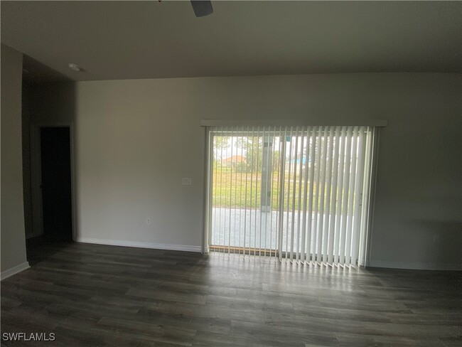 Building Photo - 3421 W Gator Cir