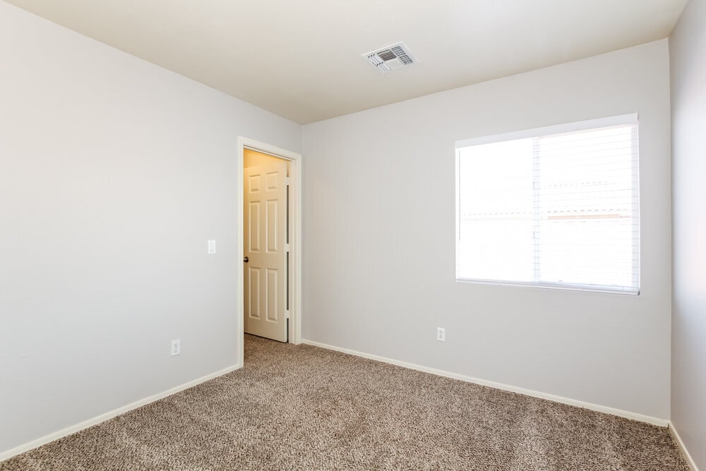 Building Photo - 22807 W Gardenia Dr