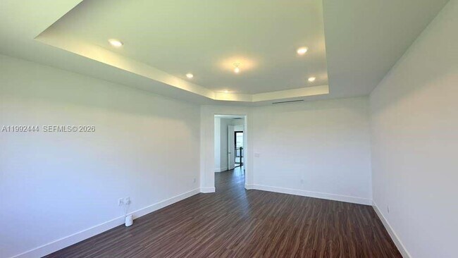 Building Photo - 19708 NE 14th Ave