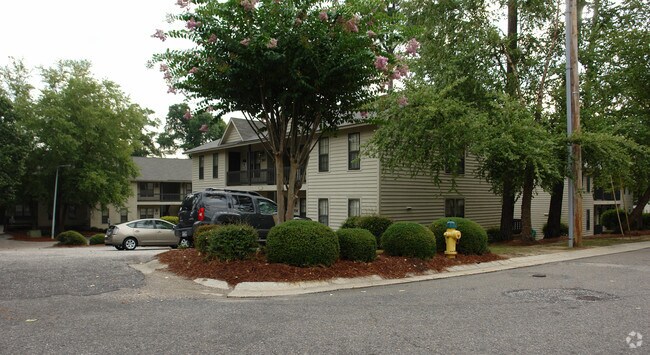 Building Photo - Hunter's Ridge