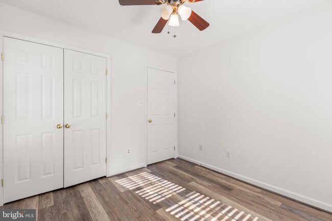 Building Photo - 11806 Camelot Way