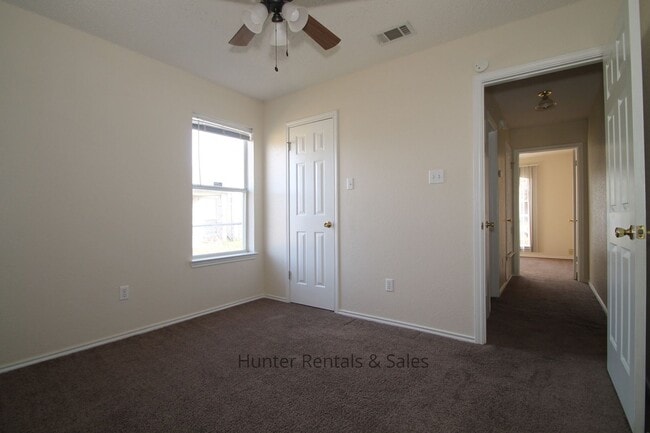 Building Photo - Southwest Killeen!