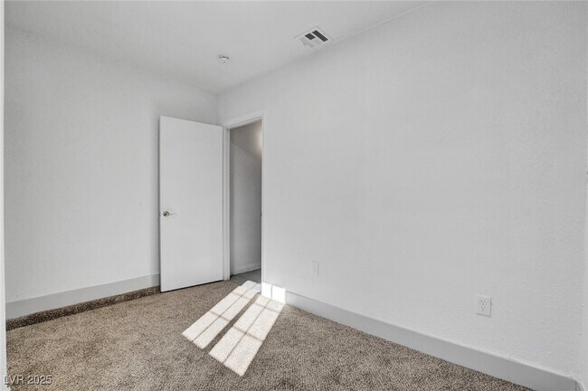 Building Photo - 4012 N Mira Ln