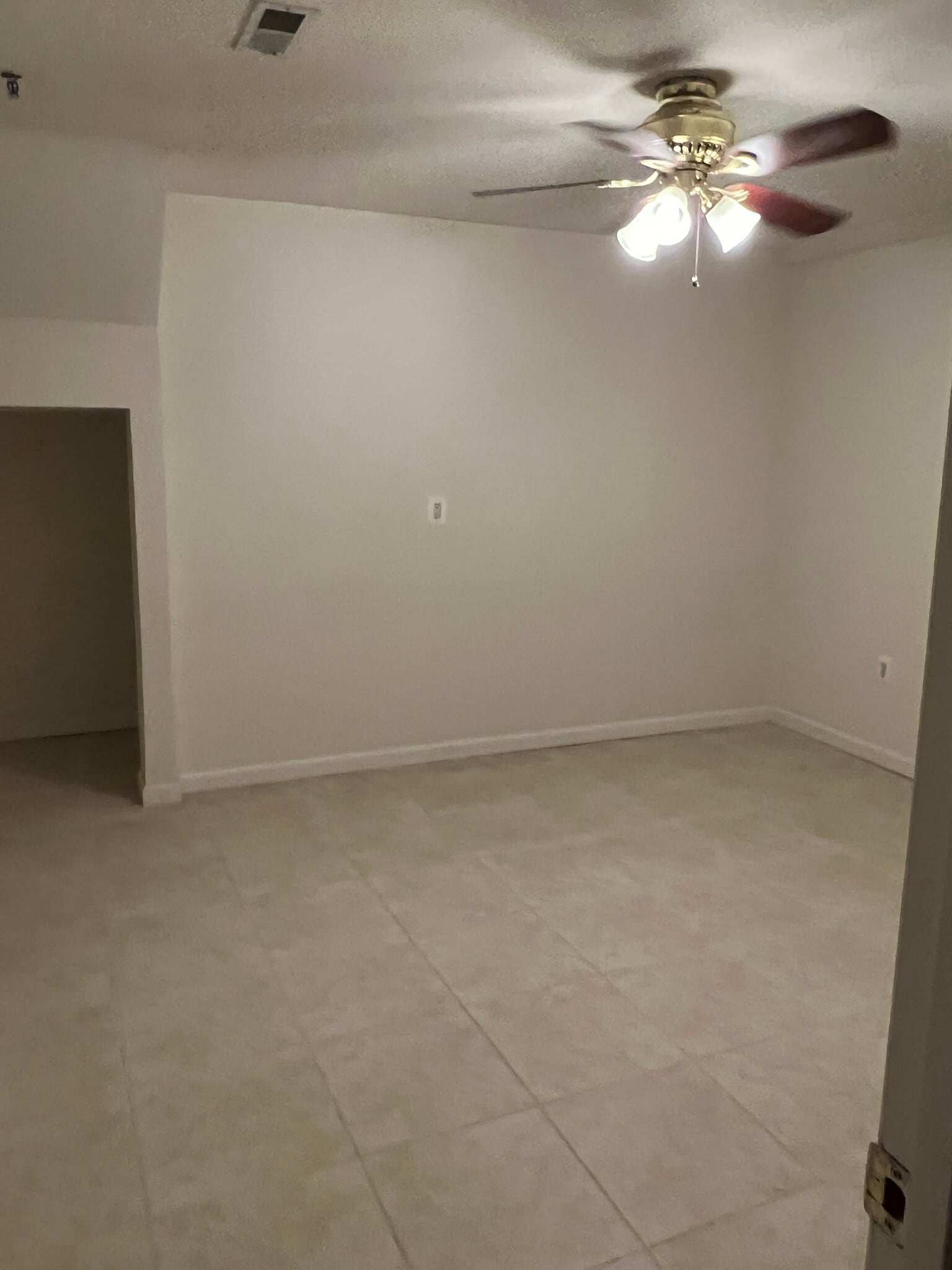 Building Photo - 16204 Tilghman Ct