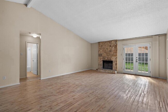 Building Photo - 11614 Tanglebriar Trail