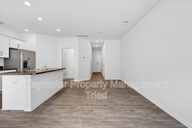 Building Photo - 3705 Nathans Wy